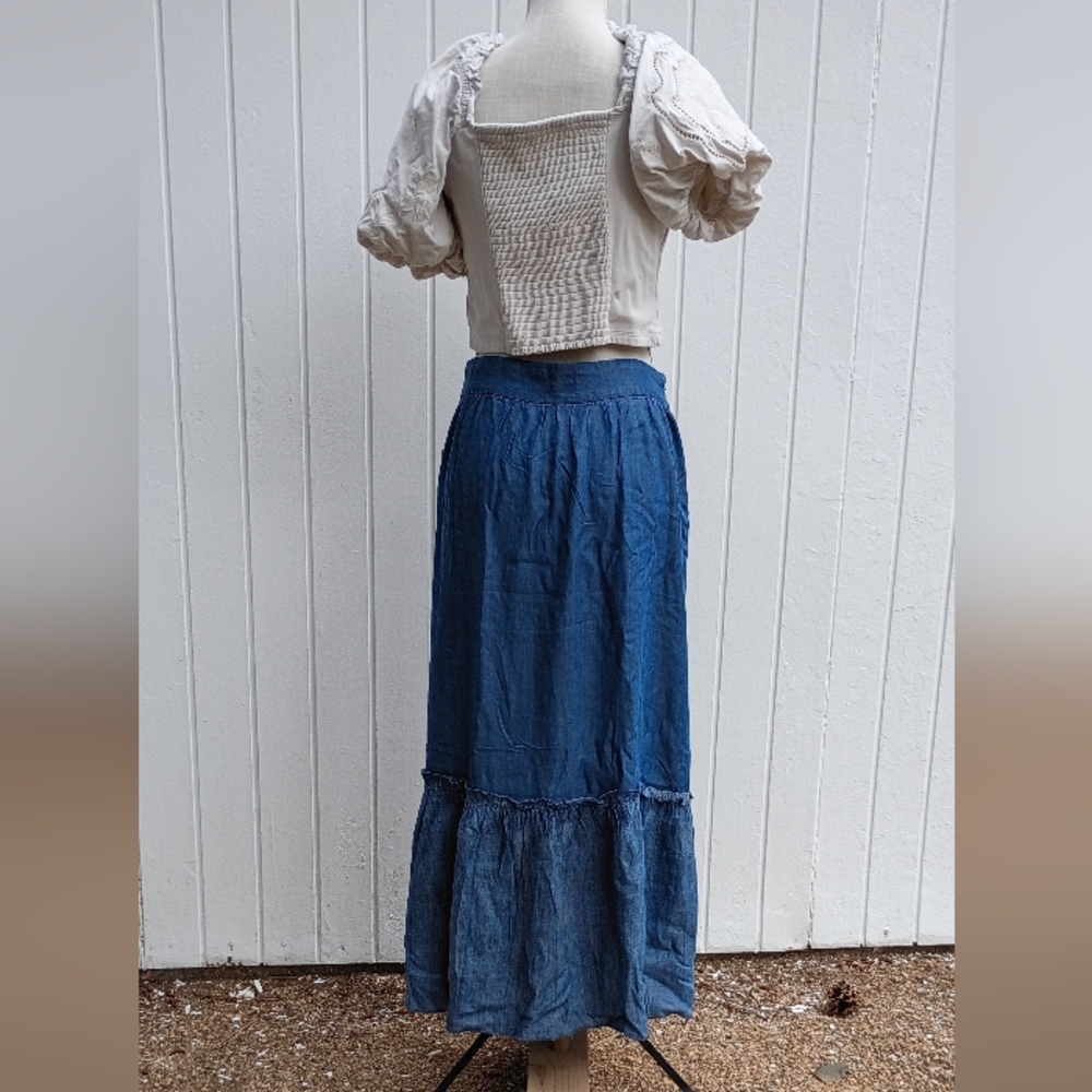 SOLD! NWT Adorable 😍 Prairiecore Maxi Skirt Denim Colored Two Toned Tiered. - Picture 7 of 15
